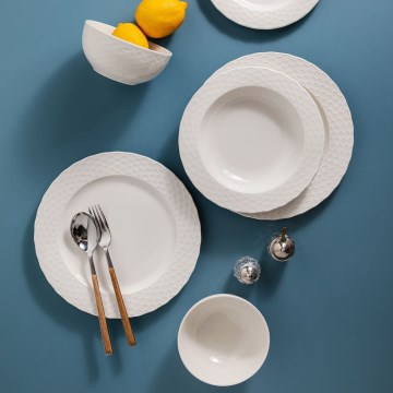 24-delni bel jedilni servis iz porcelana