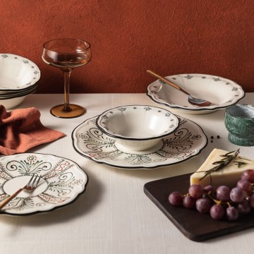 24-delni jedilni servis, pisan, iz porcelana