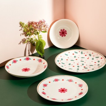 24-delni jedilni set iz porcelana, na voljo v beli, rdeči ali zeleni barvi