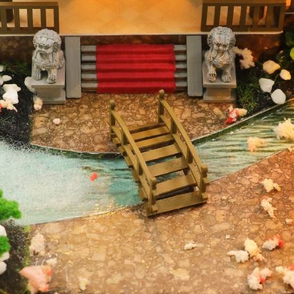 2Kids Igrače - Miniatura hiške Pravljinska vila 2xAAA