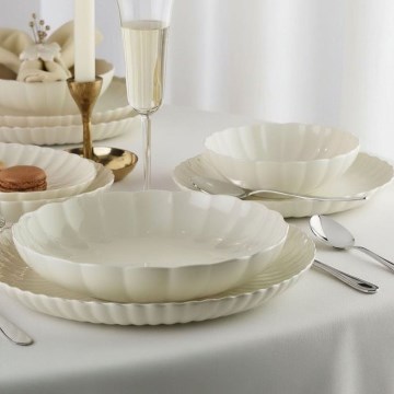 52-delni jedilni servis iz belega porcelana