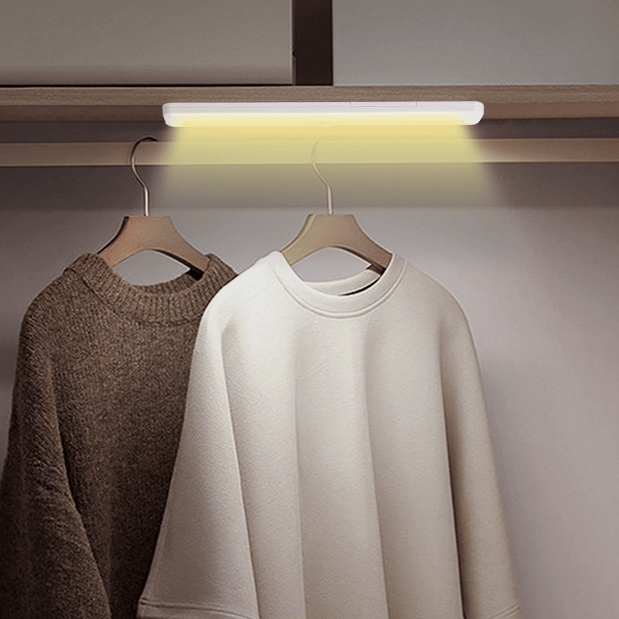 Aigostar - LED Luč za osvetlitev omare s senzorjem gibanja LED/1,5W/3xAA 3000K