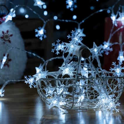 Aigostar - LED zunanji božični niz 25xLED/8 funkcij 3xAA 2,5 m IP44 hladno bela