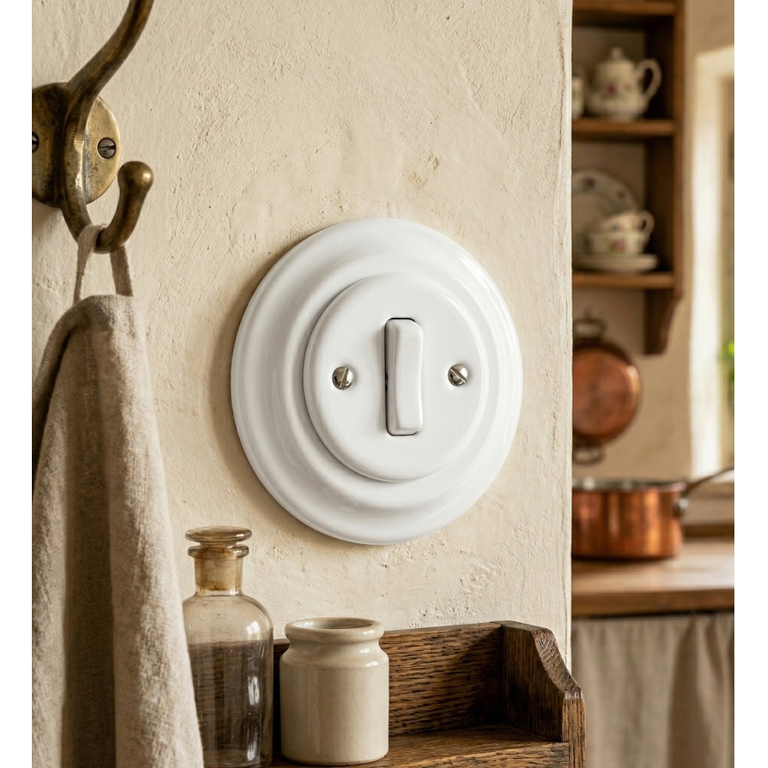 Bohemia-Design - Retro porcelanasto enojno stikalo z okvirjem, za zvonec, belo