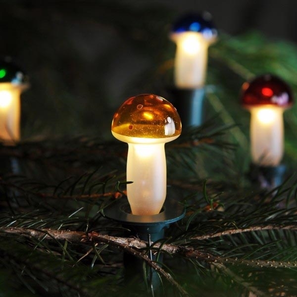 Božični veriga TOADSTOOL 12xE10 10,7m topla bela Narejeno v Evropi