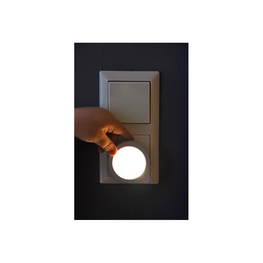 Brennenstuhl - LED Orientacijska svetilka v vtičnico s senzorjem LED/0,2W/230V