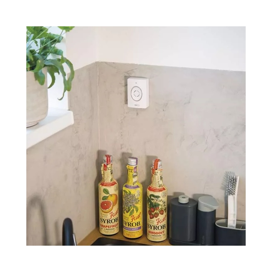 Brezžični video zvonec s solarnim panelom GoSmart 4400 mAh 3xAA IP44 Wi-Fi Tuya