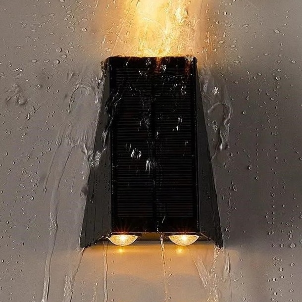 Brilagi - LED Solarna stenska svetilka PYRAMID LED/2W/3,2V 1300 mAh IP54