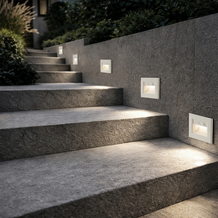 Brilagi - LED stopniščno svetilo s senzorjem STEP LIGHT LED/1,5W/230V IP44 bela