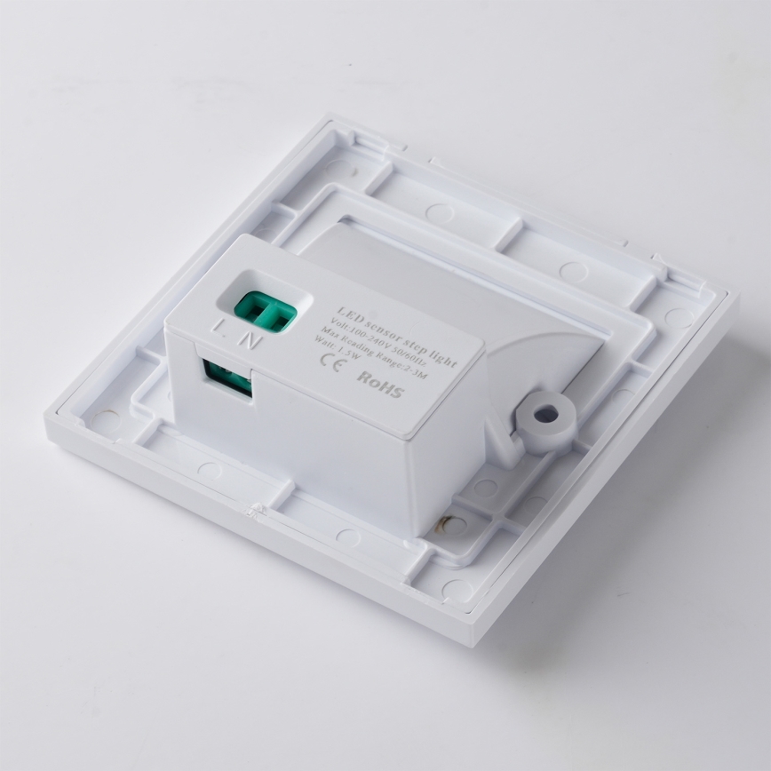 Brilagi - LED stopniščno svetilo s senzorjem STEP LIGHT LED/1,5W/230V IP44 bela