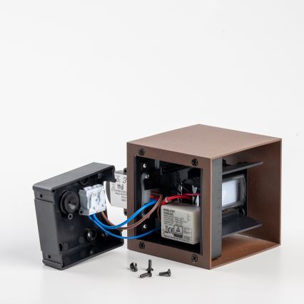 BRILAGI - LED zunanja stenska svetilka s senzorjem CUBE LED/6W/230V rjava IP65