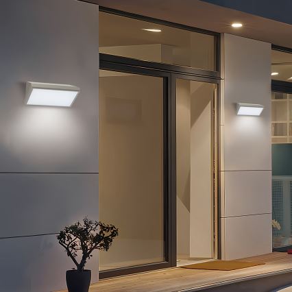 Brilagi - LED Zunanja stenska svetilka s senzorjem TRIANGLE LED/20W/230V siva IP65