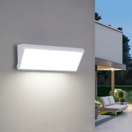 Brilagi - Zunanja LED stenska svetilka TRIANGLE LED/42W/230V 3000/4000/6500K, bela, IP65