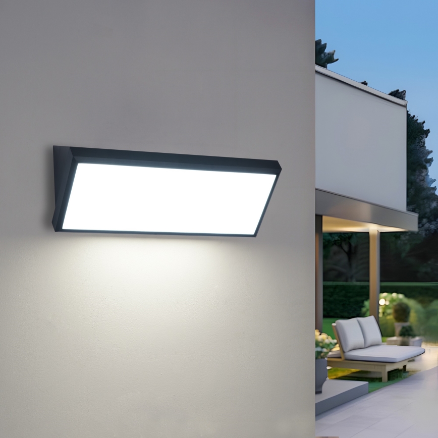 Brilagi - LED zunanja stenska svetilka TRIANGLE LED/42W/230V 3000/4000/6500K 45 cm črna IP65