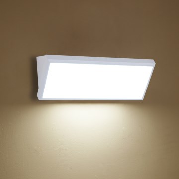 Brilagi - LED zunanja stenska svetilka TRIANGLE LED/42W/230V, bela, IP65