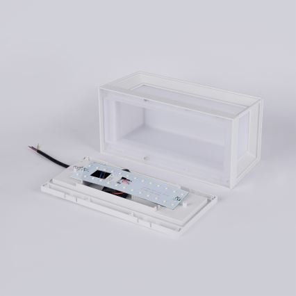 Brilagi - LED zunanja stenska svetilka s senzorjem PARKER LED/12W/230V bela IP44
