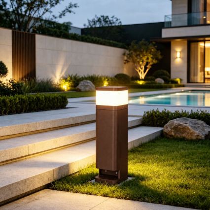 BRILAGI - Zunanja svetilka z 2 SCHUKO vtičnicama PILLAR 1xG9/11W/230V IP44 rjava