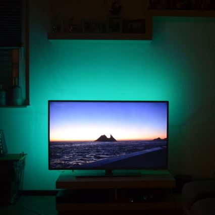 Brilo - LED RGBW Zatemnitveni trak pr. TV 3m LED/2,5W/USB + Daljinski upravljalnik