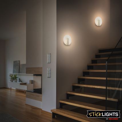 Briloner 3889012 - LED polnilno stensko svetilo s senzorjem gibanja in mraka TARO LED/2,5W/5V 1800 mAh matni krom