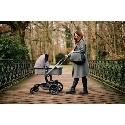 Childhome - Previjalna torba MOMMY CLUB črna