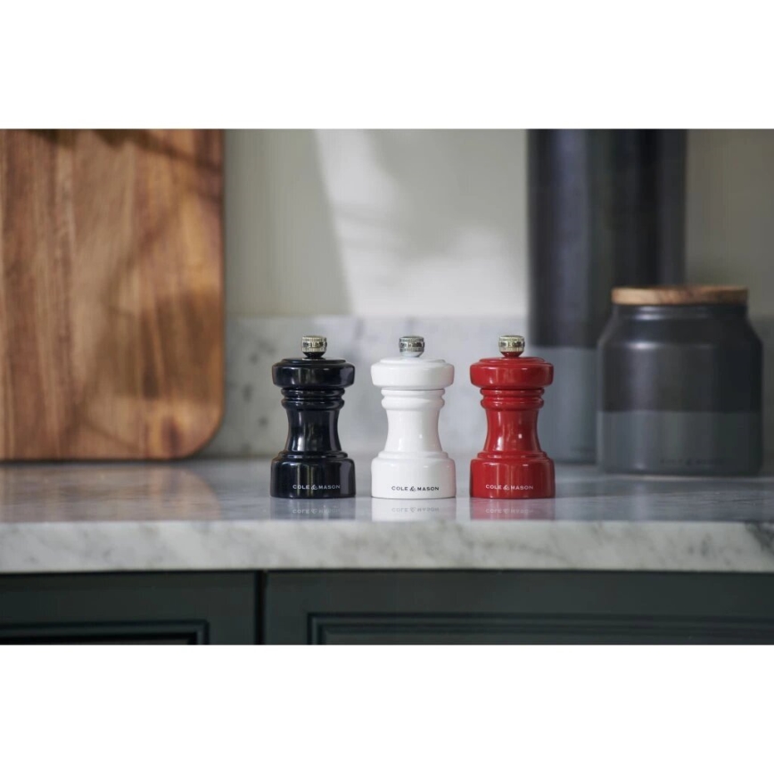 Cole&Mason - Mlinček za poper HOXTON 10,4 cm bukev/rdeča