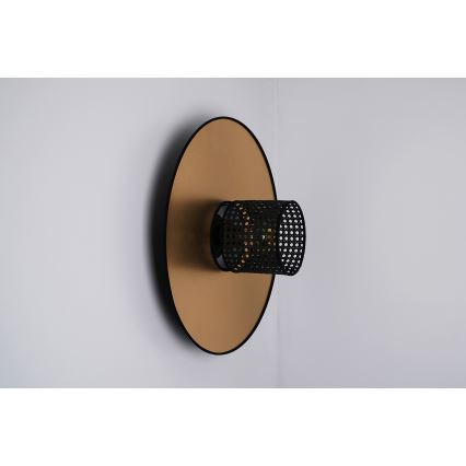 Duolla - Stenska svetilka TOKYO RATTAN 1xE27/15W/230V pr. 50 cm zlata/črna
