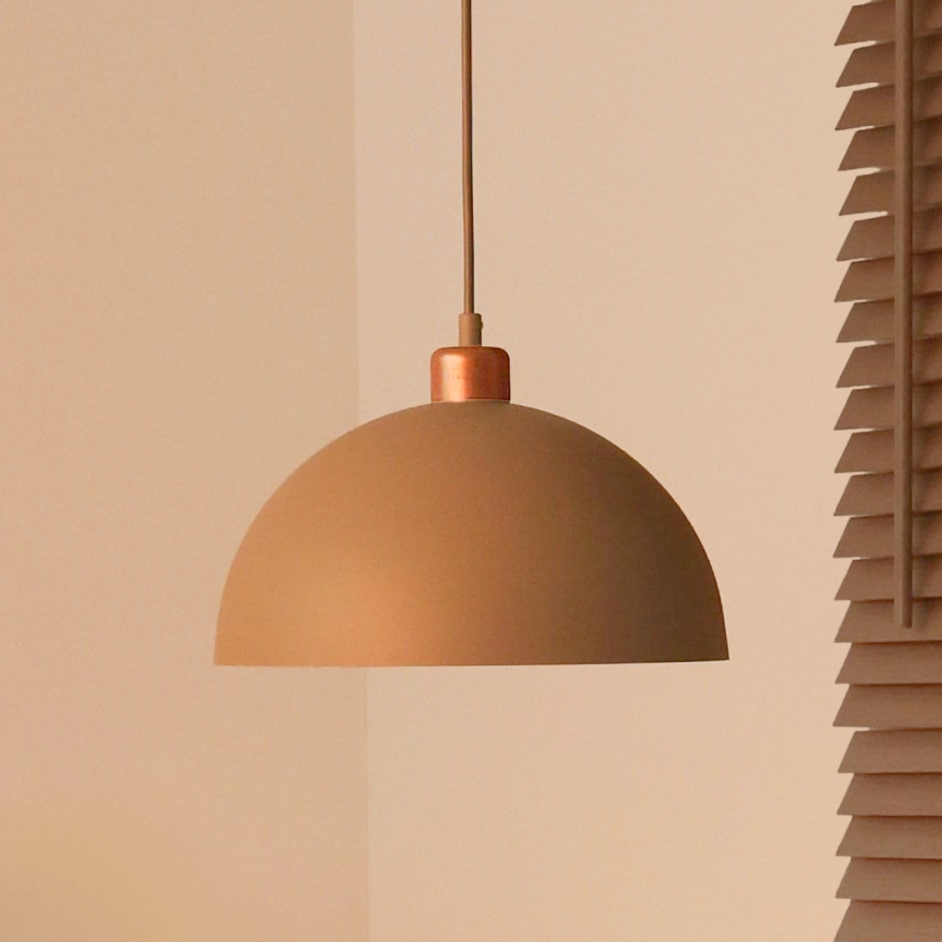 Duolla - Viseča svetilka na vrvici IRONLINE 1xE27/15W/230V, premer 27 cm, bež/medena