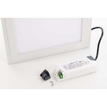 Eglo 32734 - LED RGBW Zatemnitveni nadgradni/vgradni panel 2v1 SALOBRENA-C LED/34W/230V bela + Daljinski upravljalnik
