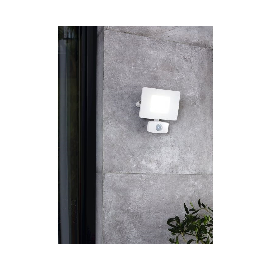 Eglo - LED reflektor s senzorjem LED/20W/230V IP44