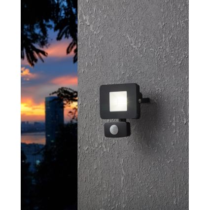 Eglo - LED Reflektor s senzorjem LED/10W/230V IP44