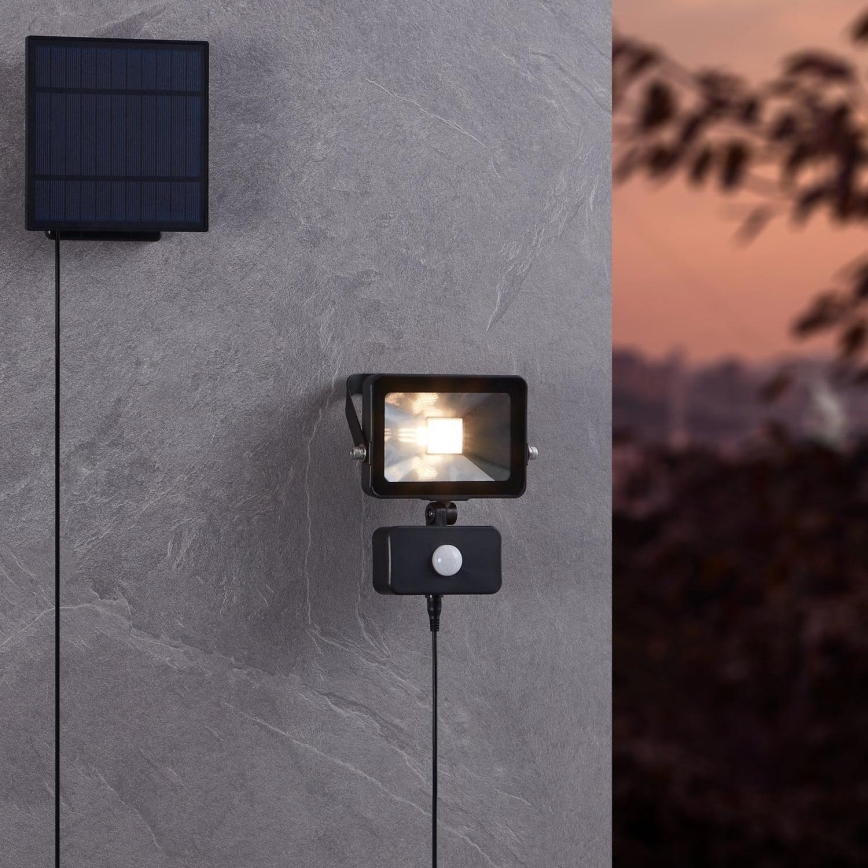 Eglo - LED Solarni reflektor s senzorjem 15xLED/0,03W/3,7V 2600 mAh IP44