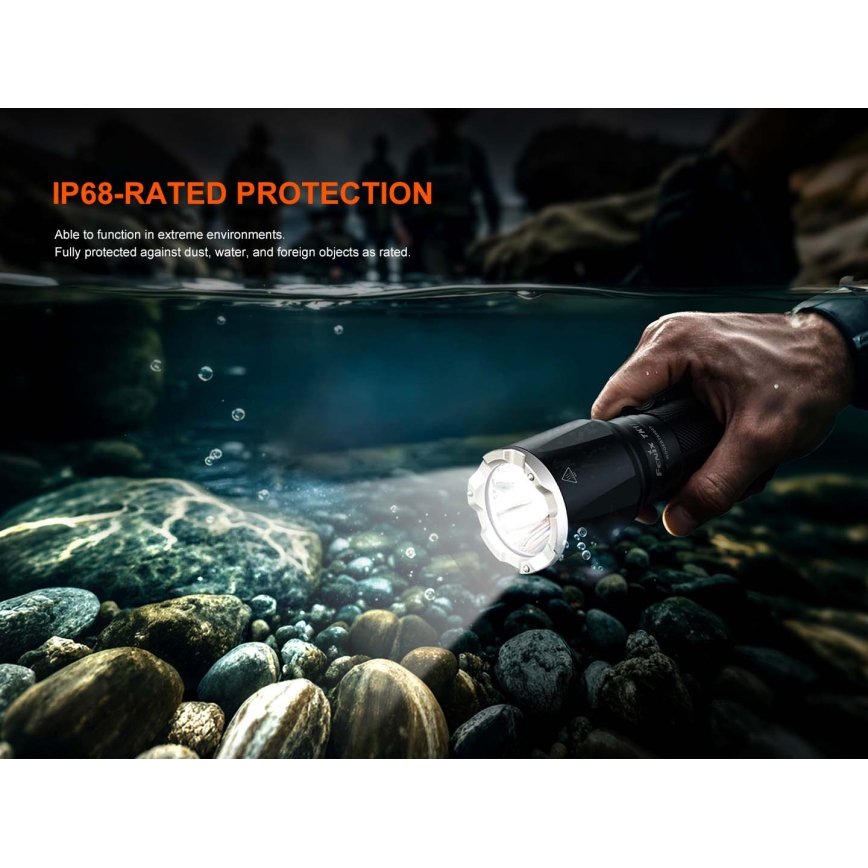 Fenix TK17BLK - zatemnjiva polnilna ročna svetilka LED/USB, 6000 mAh, IP68, 3600 lm, 60 h, črna