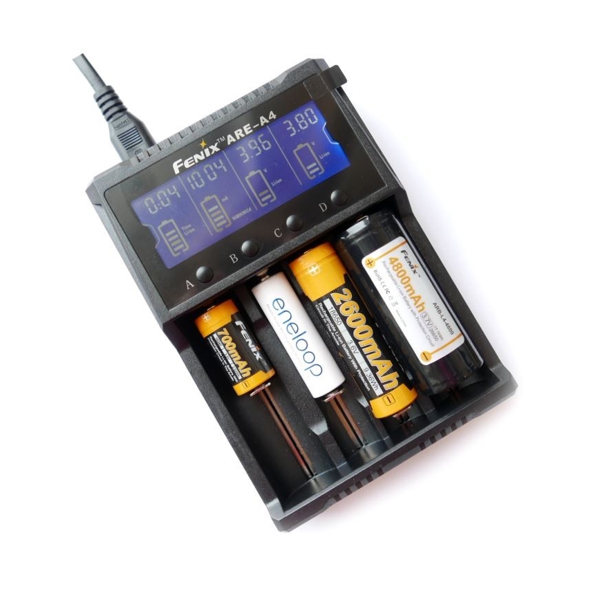 Fenix ​​FENAREA4 - Polnilec baterij 4xLi-ion/AAA/AA/C 5V
