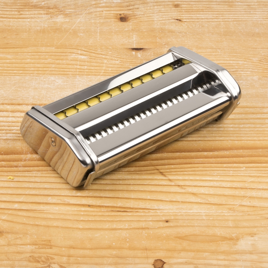 G3Ferrari G20121 - Profesionalen aparat za testenine, 90W/230V, nerjaveče jeklo