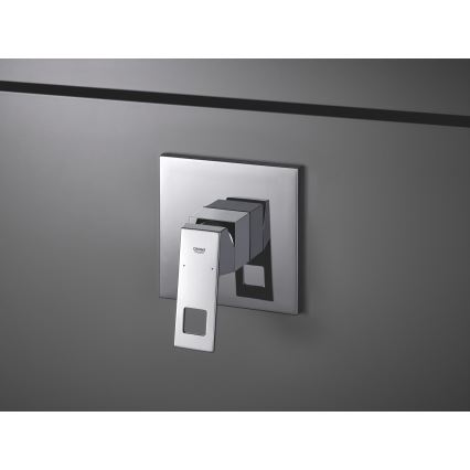 GROHE 24061000 - Tuš mešalnik EUROCUBE v sijajnem kromu