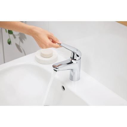 GROHE 24325001 - Pipa za umivalnik SWIFT DN 15, velikost M, sijajni krom