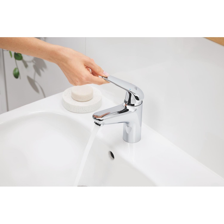 GROHE 24325001 - Pipa za umivalnik SWIFT DN 15, velikost M, sijajni krom