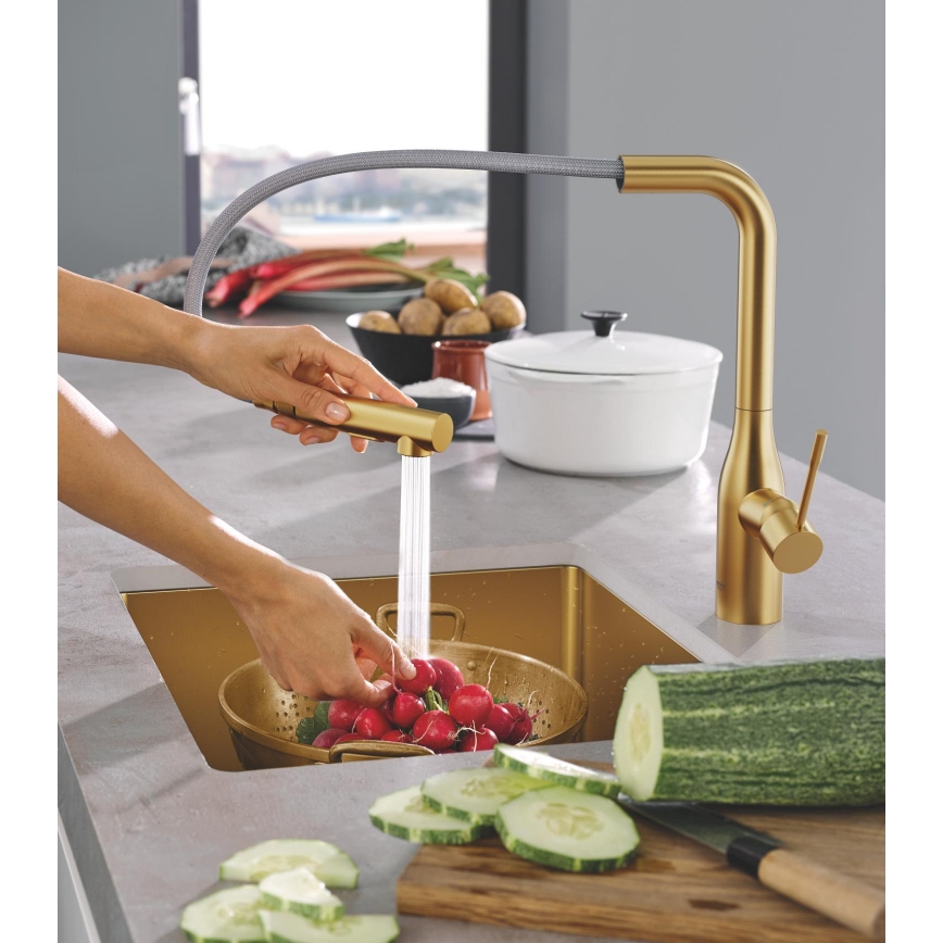 GROHE 30270GN0 - Kuhinjska armatura ESSENCE, zlata