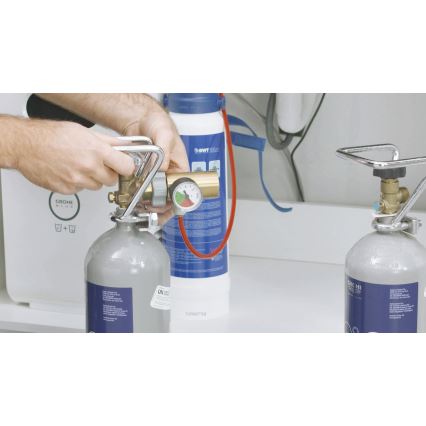 GROHE 40423000 - Začetni komplet: CO2 tlačna jeklenka GROHE BLUE 2 kg iz nerjavečega jekla