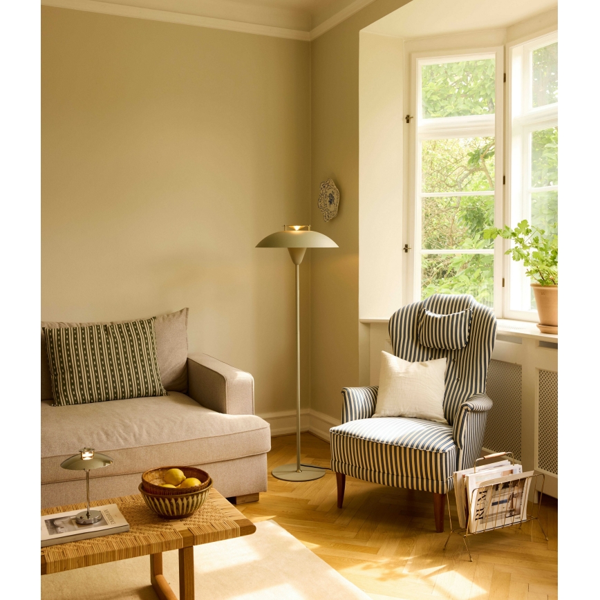 Halo Design 748990 - Stoječa svetilka STEPP 1xE27/28W/230V bežna/medeninasta