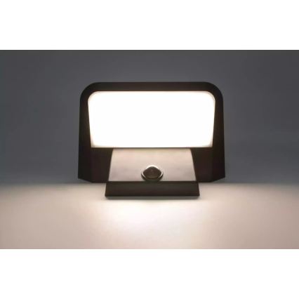 HÖFFTECH - LED solarno stensko svetilo s senzorjem gibanja in mraka LED/5,5V 200 mAh IP44