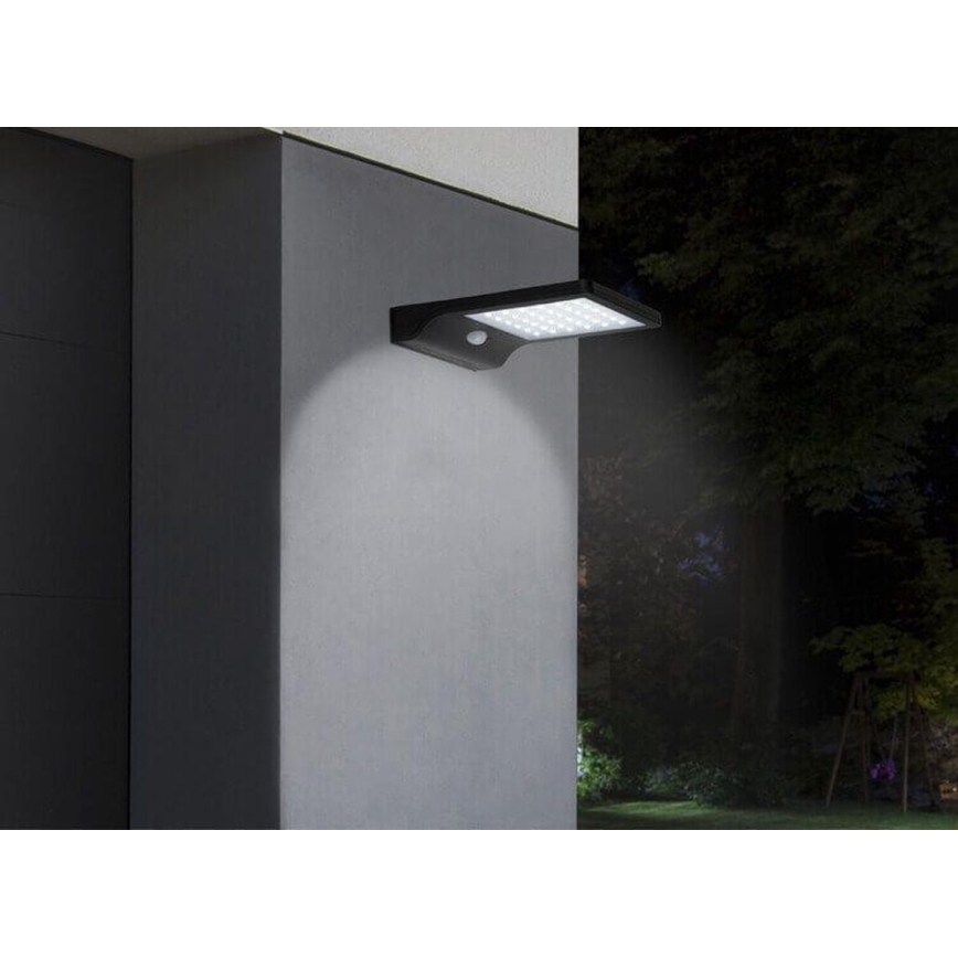 HÖFFTECH - LED solarna stenska svetilka s senzorjem gibanja in senzorjem za somrak LED/3,7V 2200 mAh IP44