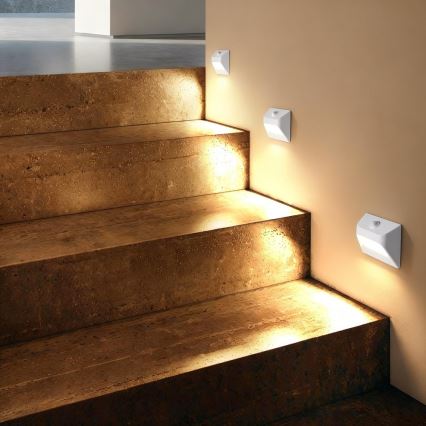 Immax 08308L - LED polnilno stopniščno svetilo s senzorjem STEP LIGHT LED/0,3W/3,7V 2200 mAh IP53 belo