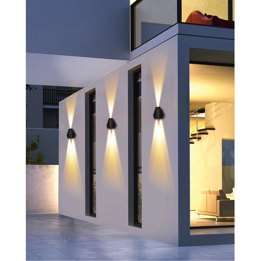 LED Solarna stenska svetilka s senzorjem LED/2W/5V IP54 1300 mAh
