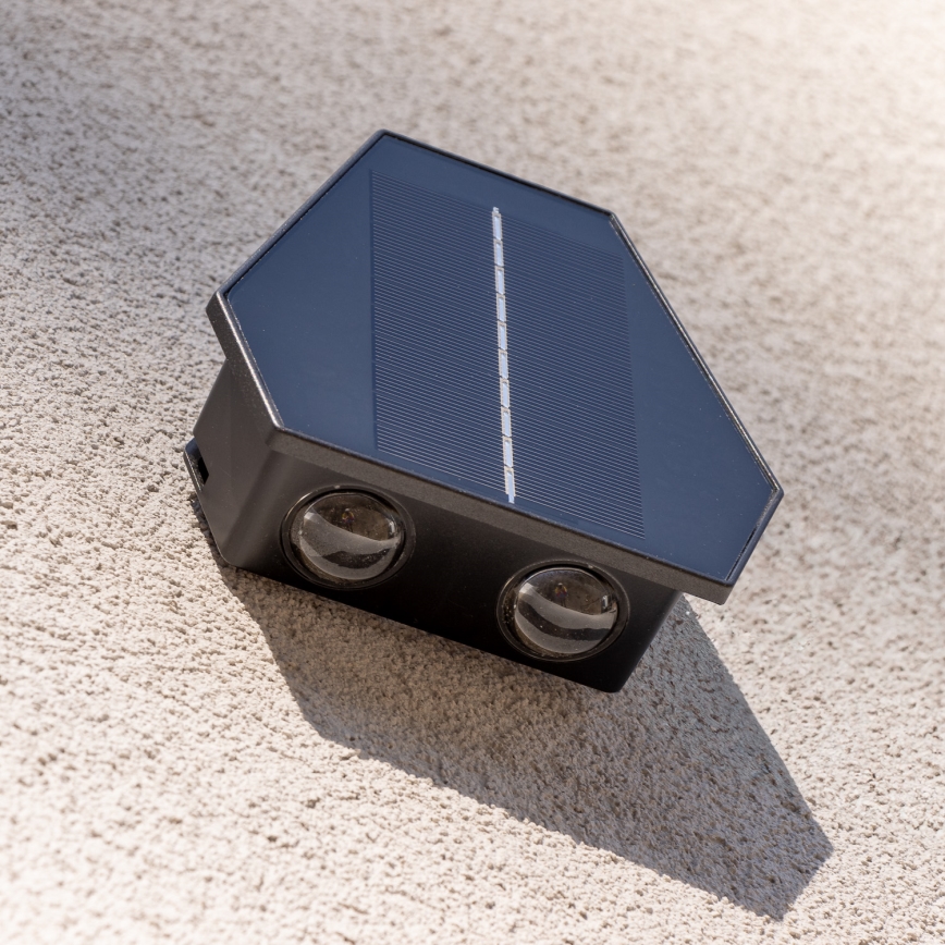 LED Solarna stenska svetilka s senzorjem LED/2W/5V IP54 1300 mAh
