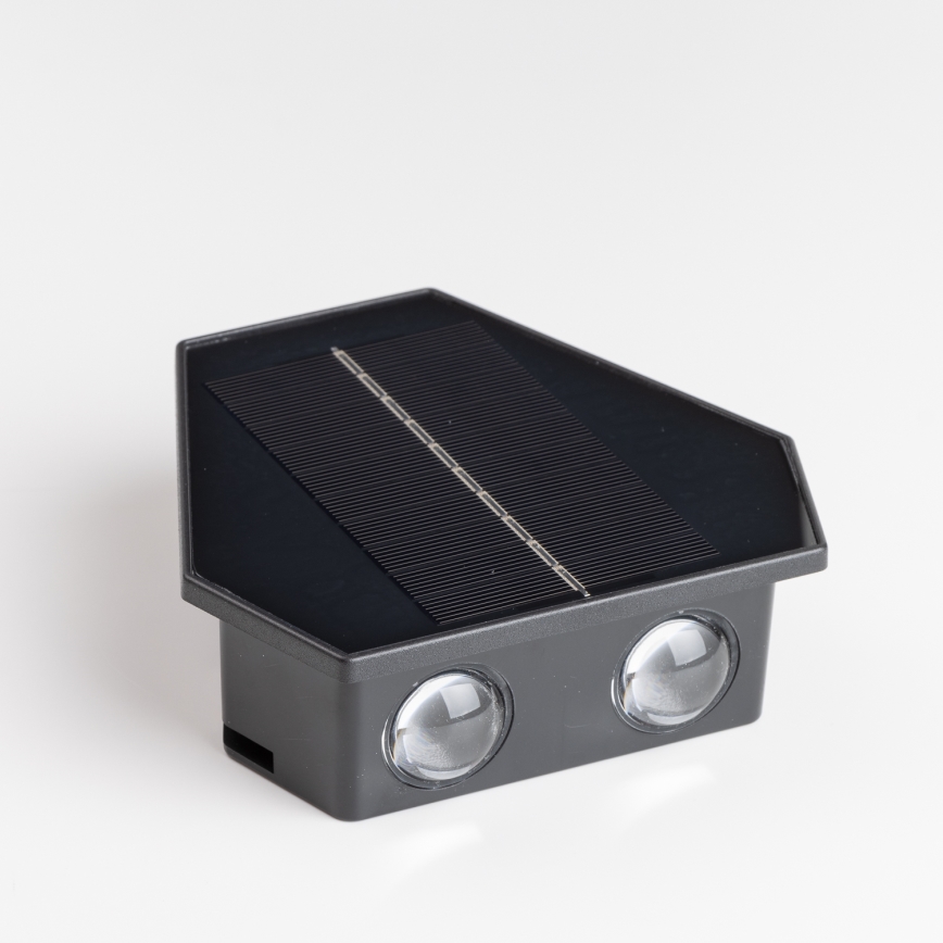 LED Solarna stenska svetilka s senzorjem LED/2W/5V IP54 1300 mAh