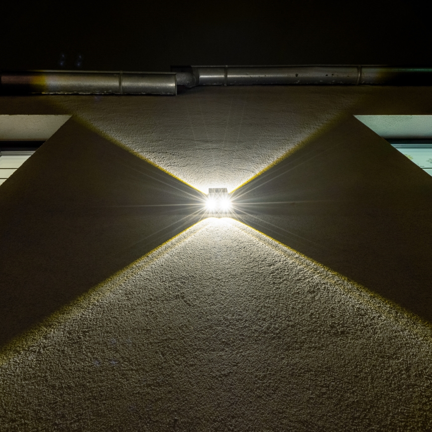 LED Solarna stenska svetilka s senzorjem LED/2W/5V IP54