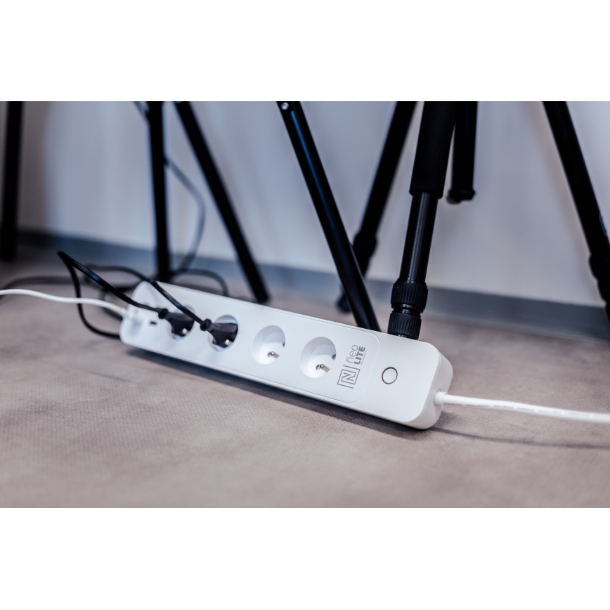 Immax NEO 07707L - Podaljšek NEO LITE Smart 4AC + 4USB Wi-Fi Tuya 1,5m