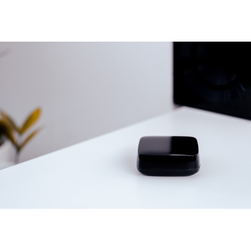 Immax NEO 07730L - Pametni IR kontroler NEO LITE z senzorjem temperature in vlažnosti Wi-Fi