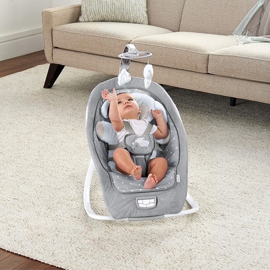 Ingenuity - Otroški ležalnik z melodijo CUDDLE LAMB 3xLR14